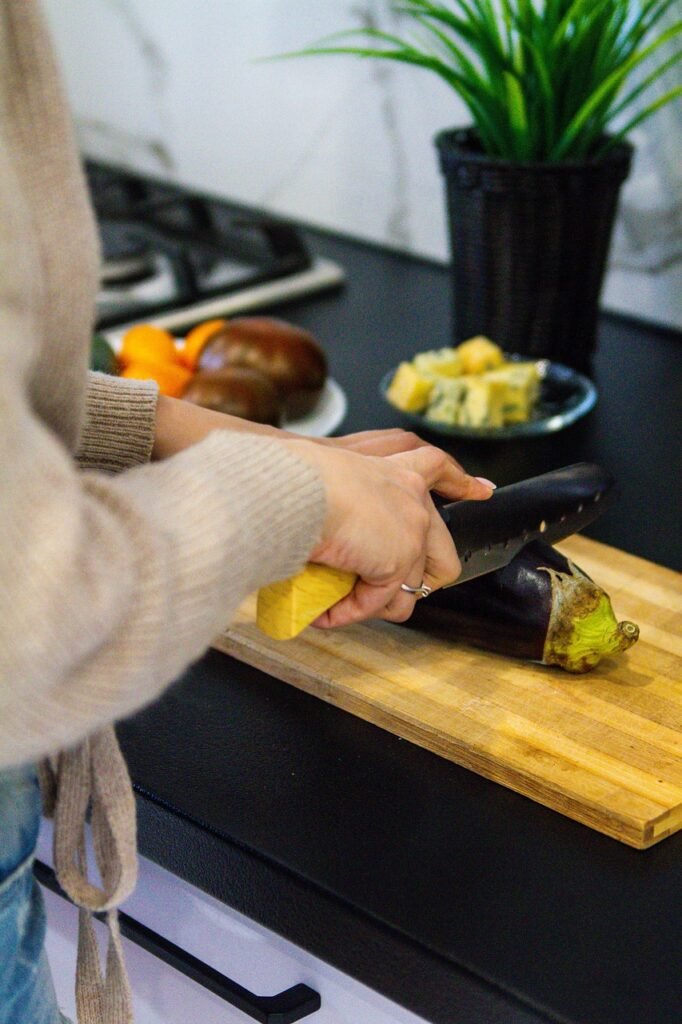 kitchen, vegetables, cook, food, dinner, housewife, cutting, knife, aubergine, eggplant, kitchen, kitchen, housewife, housewife, housewife, housewife, housewife, aubergine, eggplant